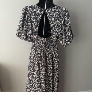 Old Navy Women's Dress with a Front short slit, Floral Print, Size-S